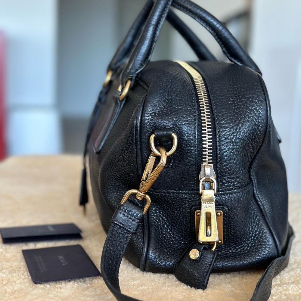 Prada leather handbag in pristine condition - Picture 14 of 14
